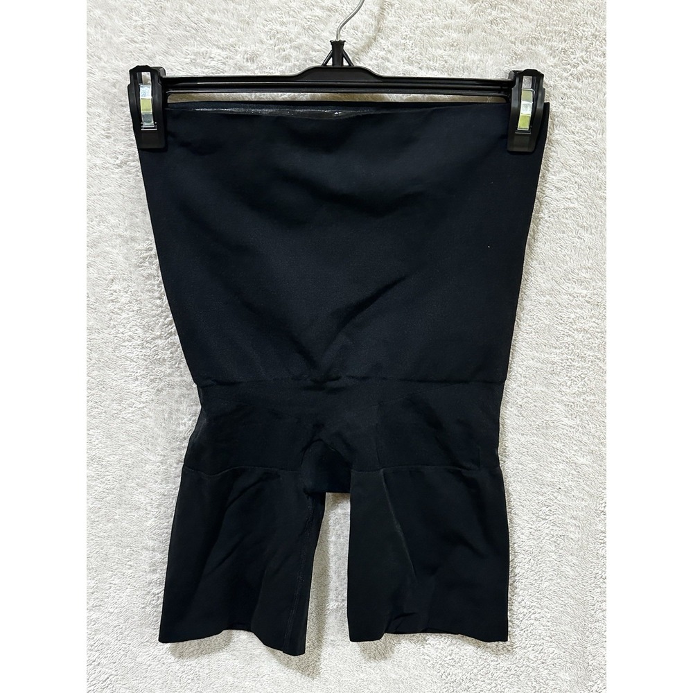 Red Hot By SPANX High-Waisted Mid-Thigh Black Shaping Short Size Large